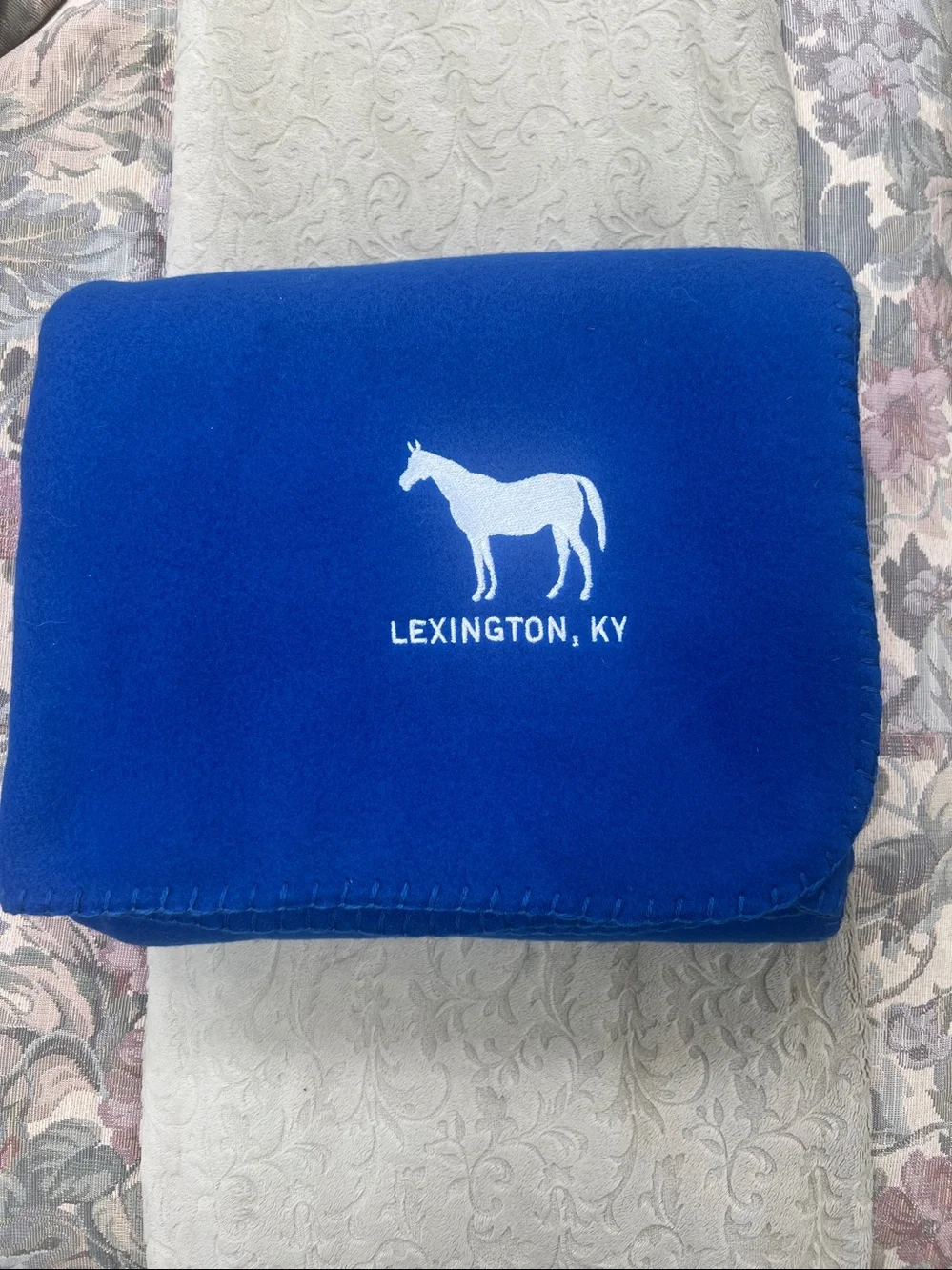 Lexington KY Embroidered Silhouette 🐎 Horse Fleece Throw Royal Blue - Brand New!